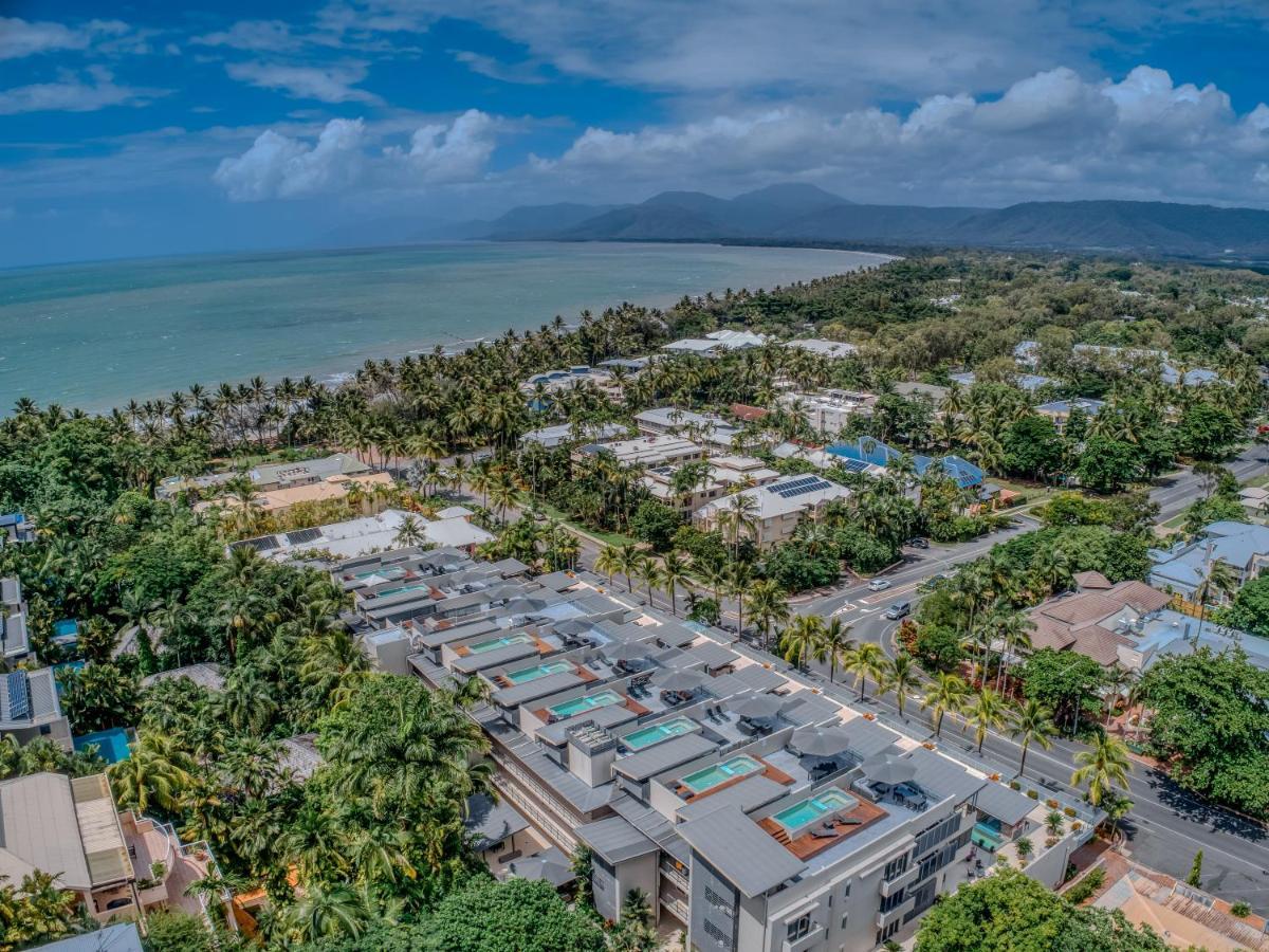 Coconut Grove Aparthotel Port Douglas Exterior photo