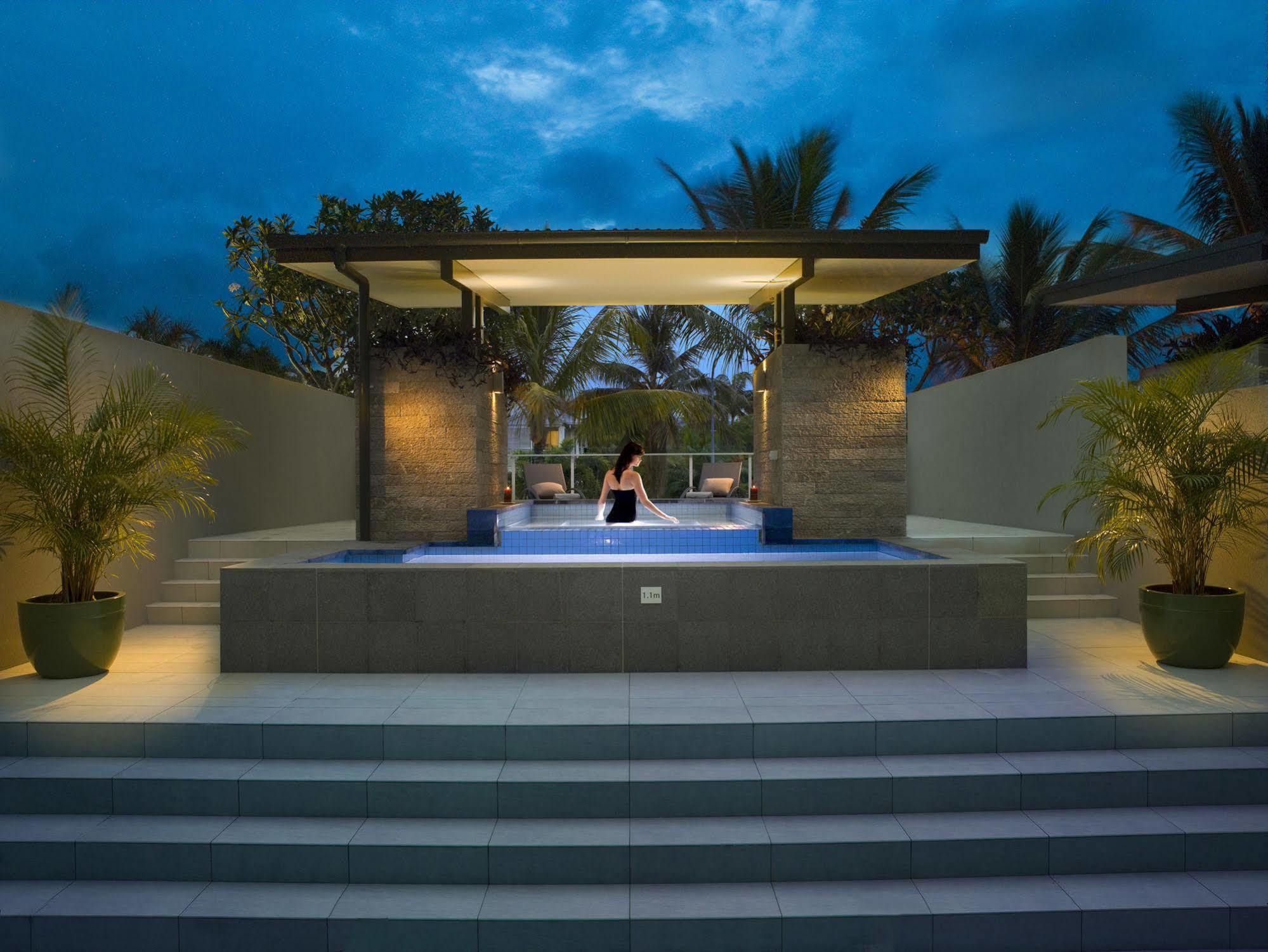 Coconut Grove Aparthotel Port Douglas Facilities photo